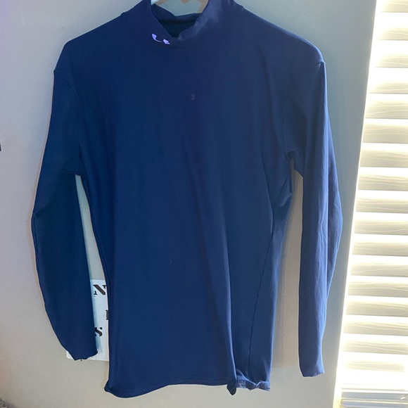 Under armor long sleeve - Picture 2 of 3